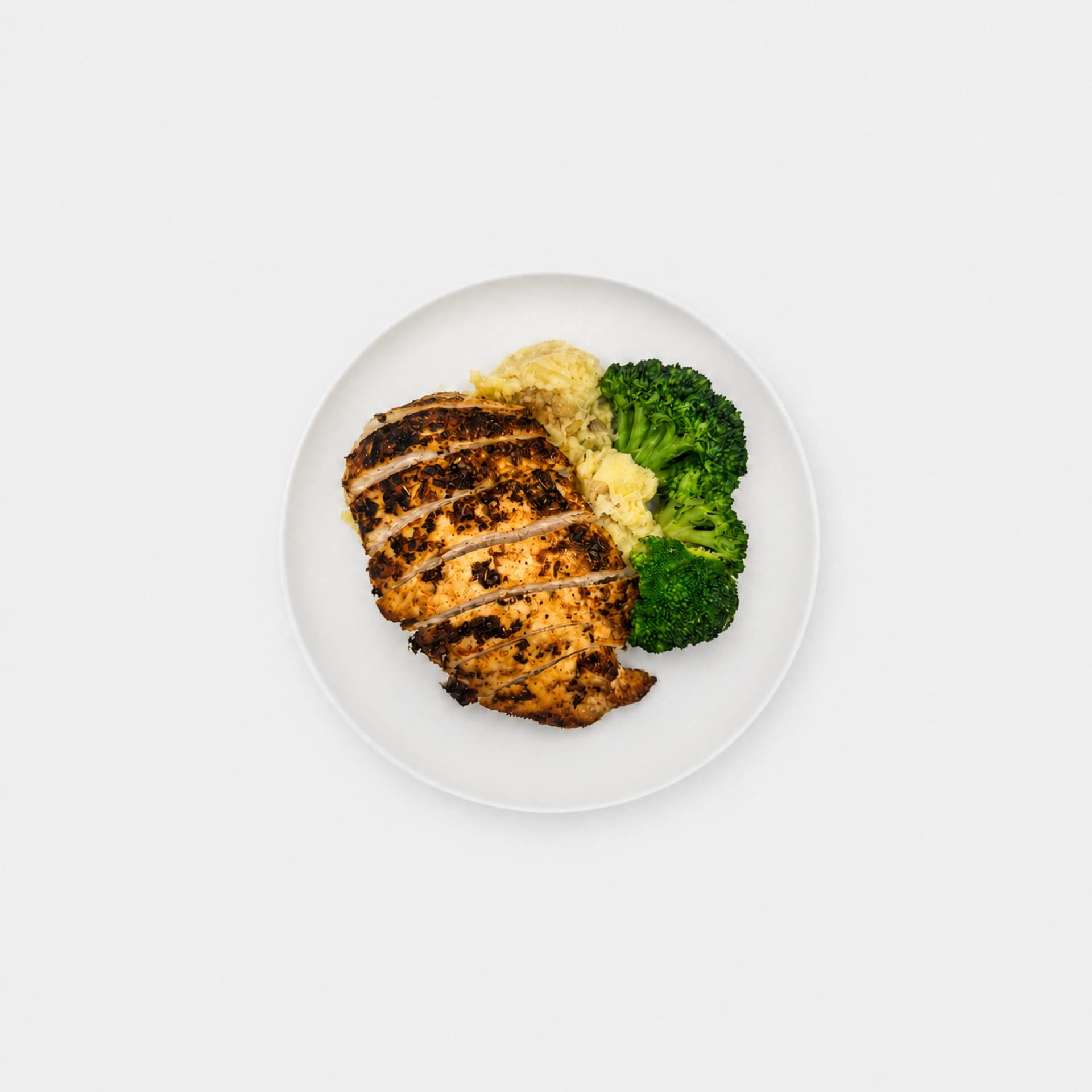 Blackened Chicken with Mashed Potatoes and Broccoli